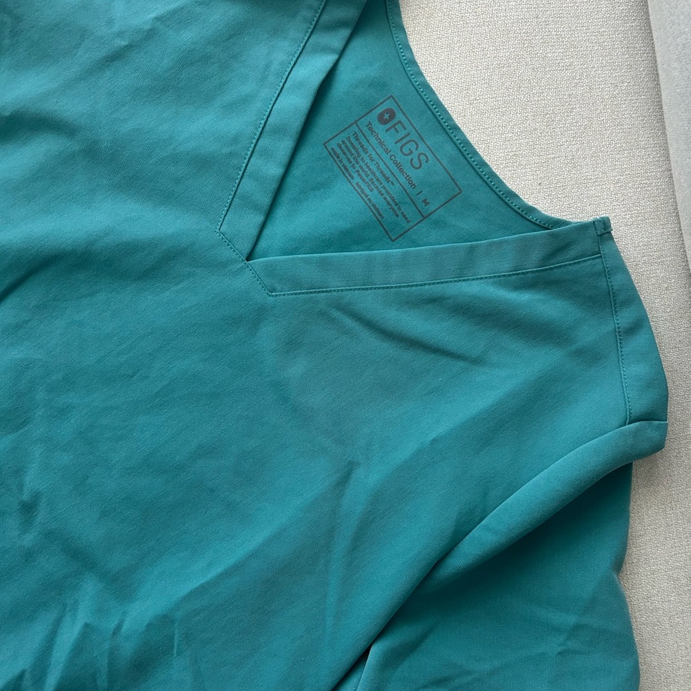 Figs Cactus Casma V-Neck Scrub Top